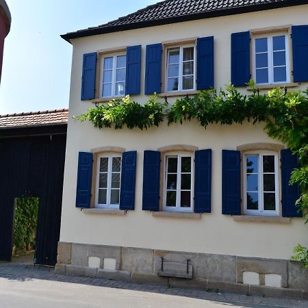 Gaestehaus & Weingut Gehrig Weisenheim am Sand Exteriör bild