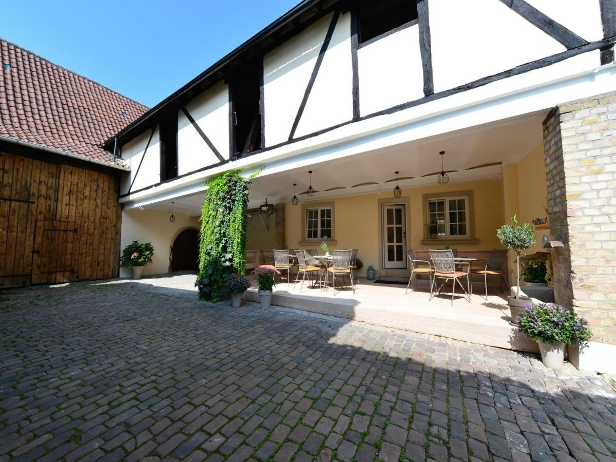 Gaestehaus & Weingut Gehrig Weisenheim am Sand Exteriör bild